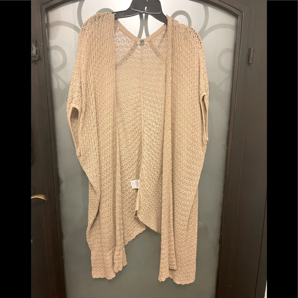 Ecote Sweater Knit kimono in size M/L